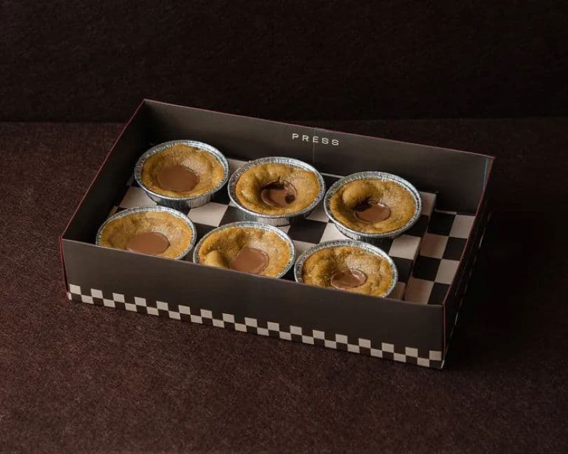 Molten cookie box image