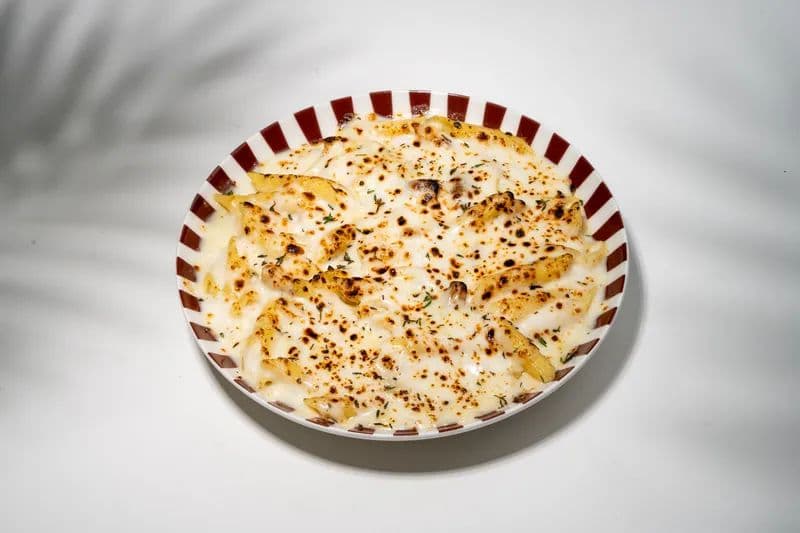 Chicken Alfredo Pasta image