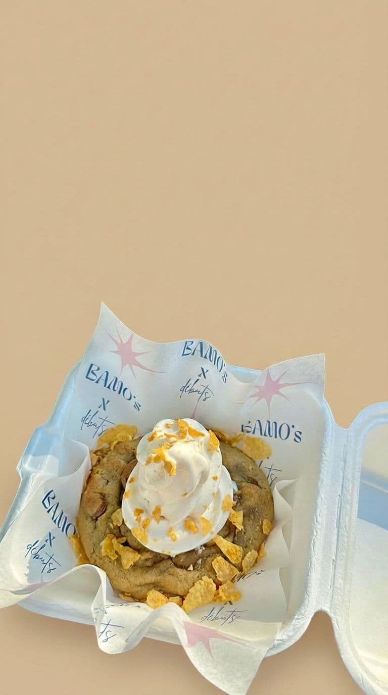 Chocolate chunk cookies image